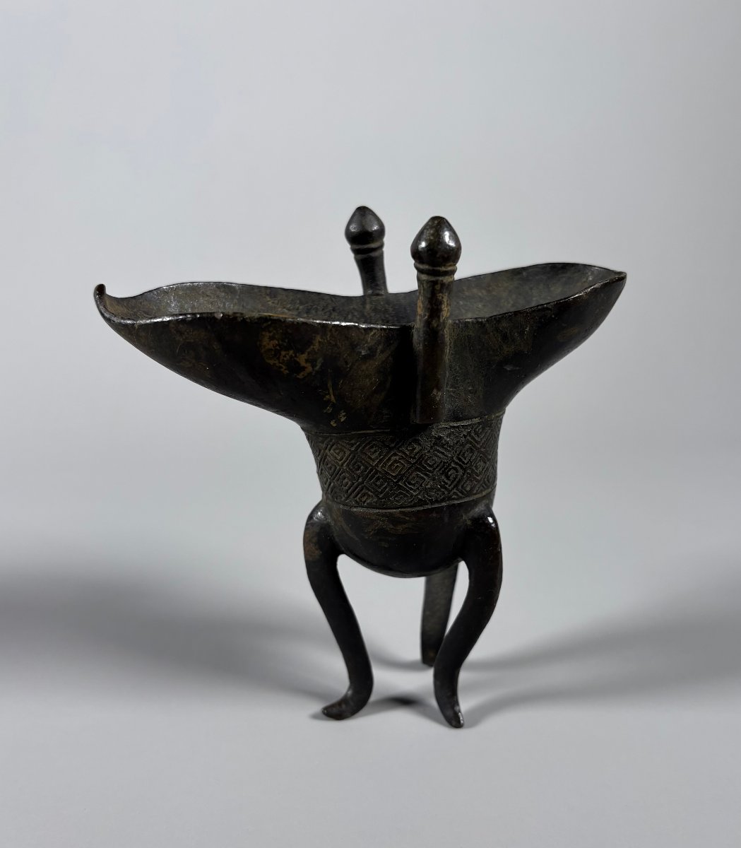 "jue" Tripod Vase, Bronze, China, Song-yuan Period  -photo-3