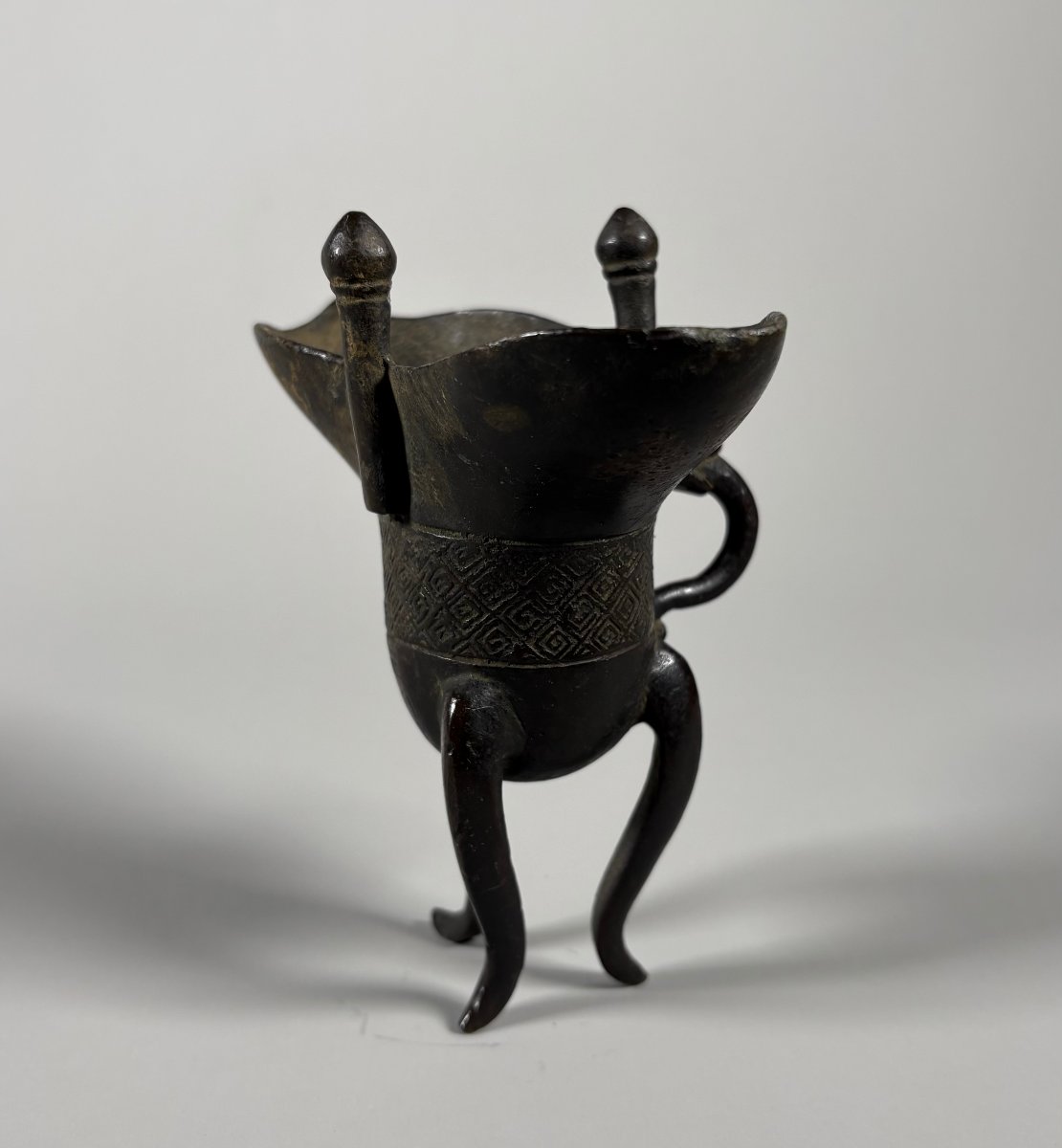 "jue" Tripod Vase, Bronze, China, Song-yuan Period  -photo-3