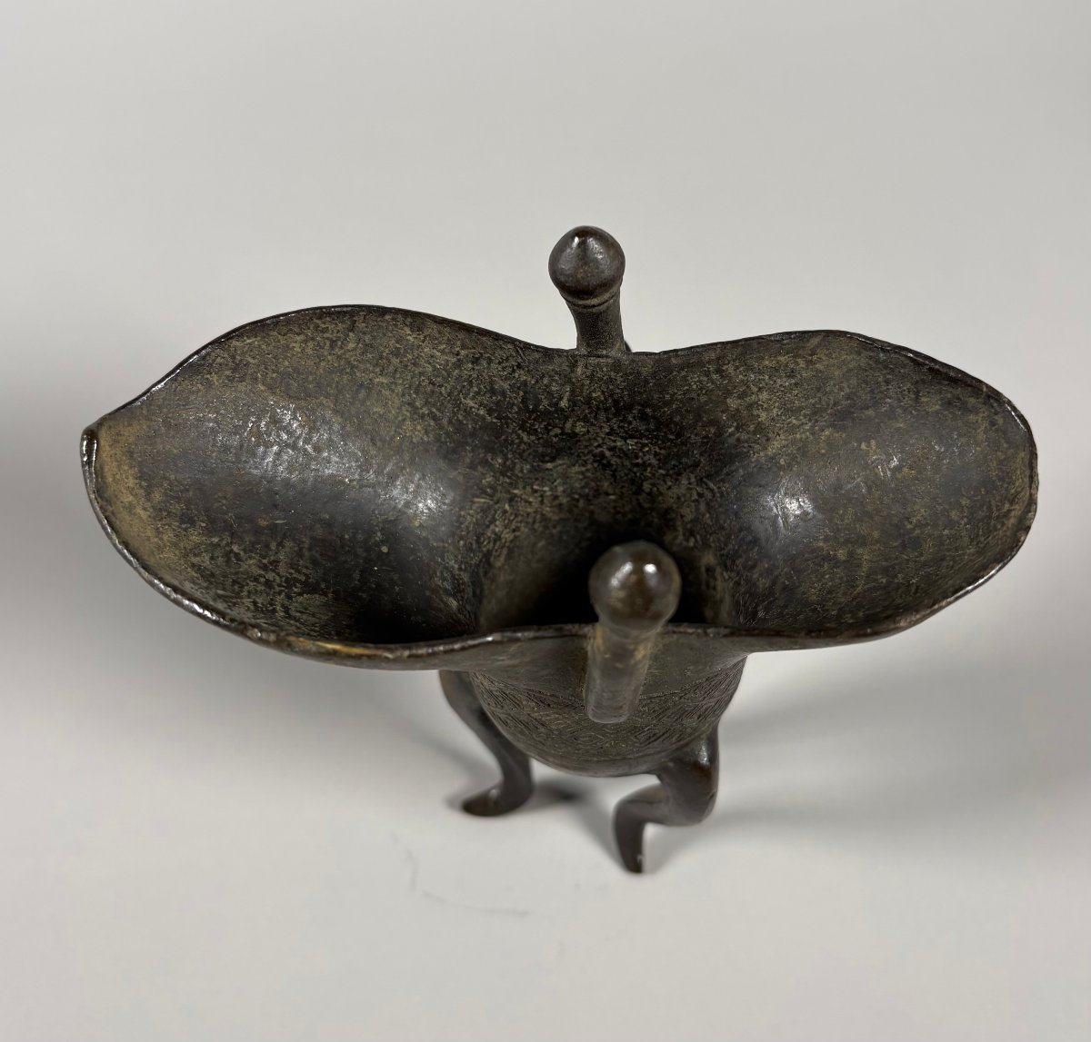 "jue" Tripod Vase, Bronze, China, Song-yuan Period  -photo-5