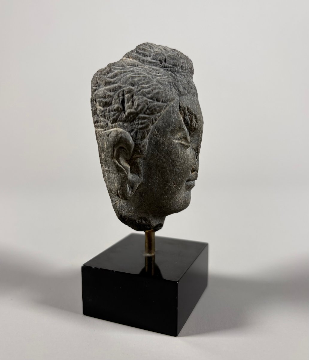 Buddha Head Sculpture In Gray Gandhara Schist, Indo-greek Kingdoms, 1st–2nd Century-photo-2