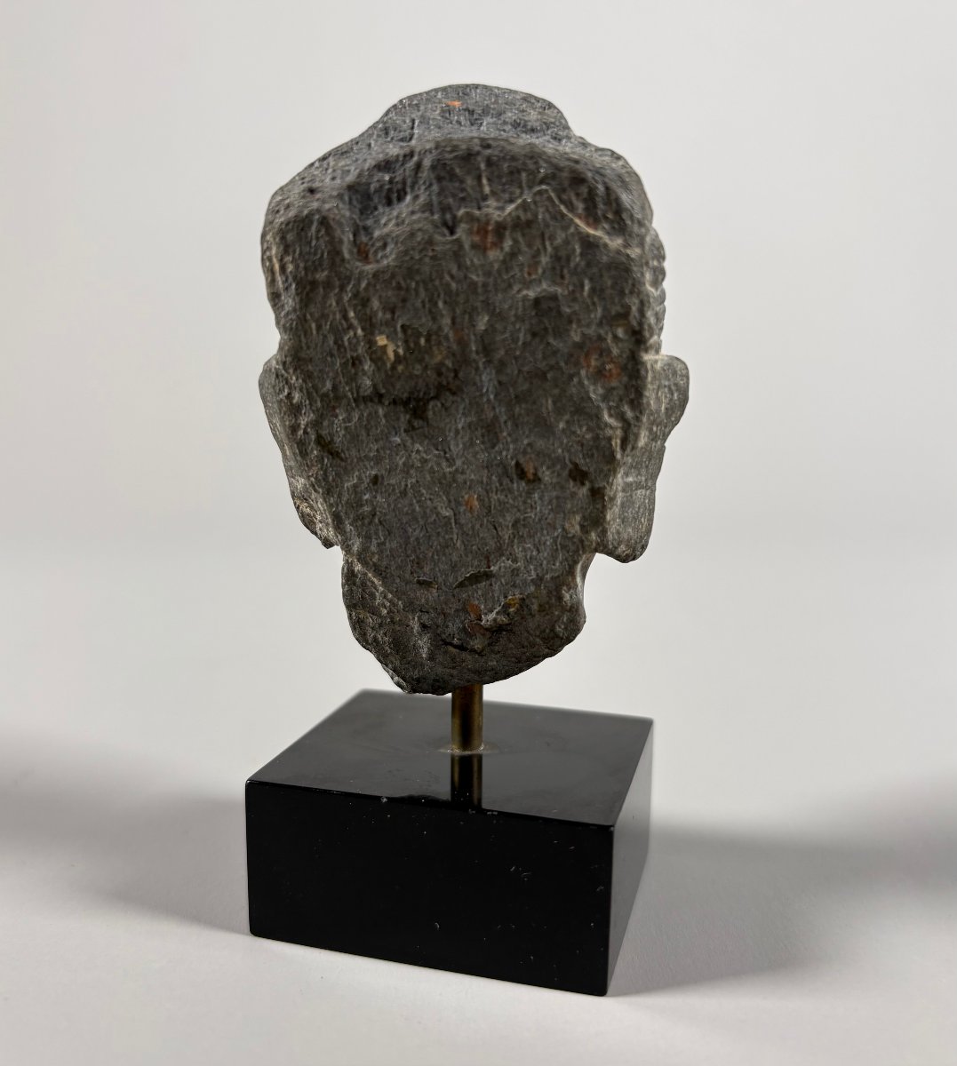 Buddha Head Sculpture In Gray Gandhara Schist, Indo-greek Kingdoms, 1st–2nd Century-photo-2