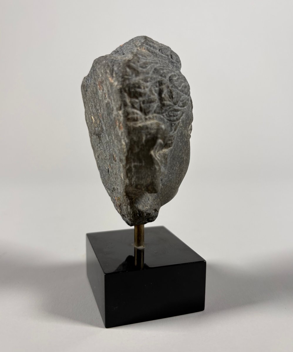 Buddha Head Sculpture In Gray Gandhara Schist, Indo-greek Kingdoms, 1st–2nd Century-photo-3