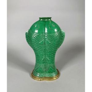 Vase Monochrome Vert Carpes Accolées époque Kangxi (1662-1722)