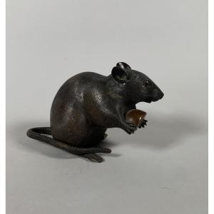 Mouse With Chestnut - Bronze - Japan - Meiji Period (1868–1912) 19th Century