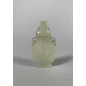 PETIT VASE GU EN JADE NEPHRITE BLANC, Chine, dynastie Qing, époque Qianlong (1736-1795) 