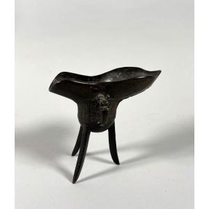 Coupe tripode "Jue" Chine époque Song-Yuan dans le style antique des Shang