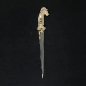 Poignard Khanjar en agate a tête de bélier INDE Dynastie Mughal (1526-1857) 