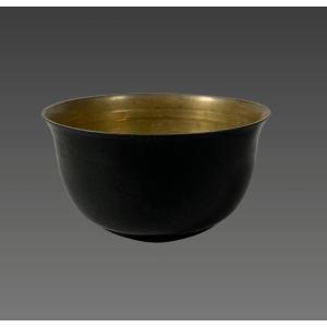Jean DUNAND (1877-1942). coupe en bronze laqué Art Déco