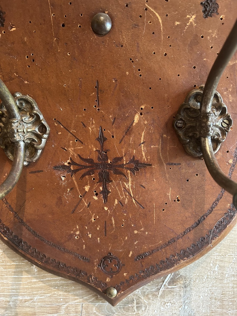Coat Rack Of The Belgian Nobility-photo-1