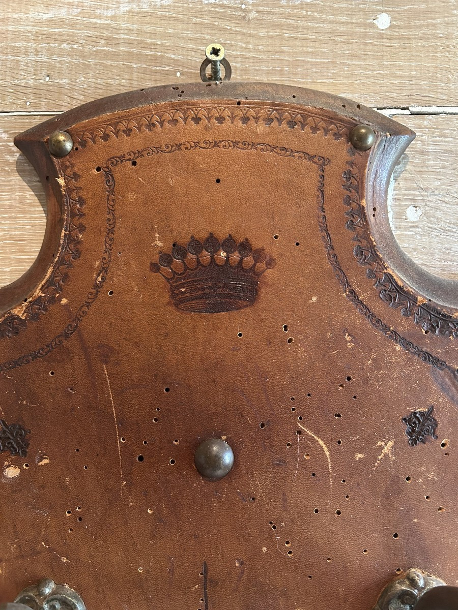 Coat Rack Of The Belgian Nobility-photo-2