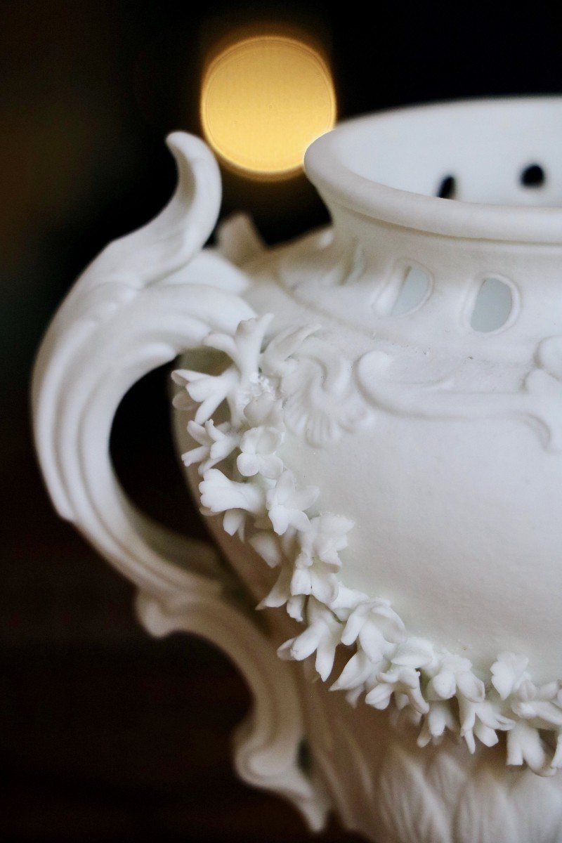 Paire De Vases Pots-pourris En Biscuit De Porcelaine-photo-3