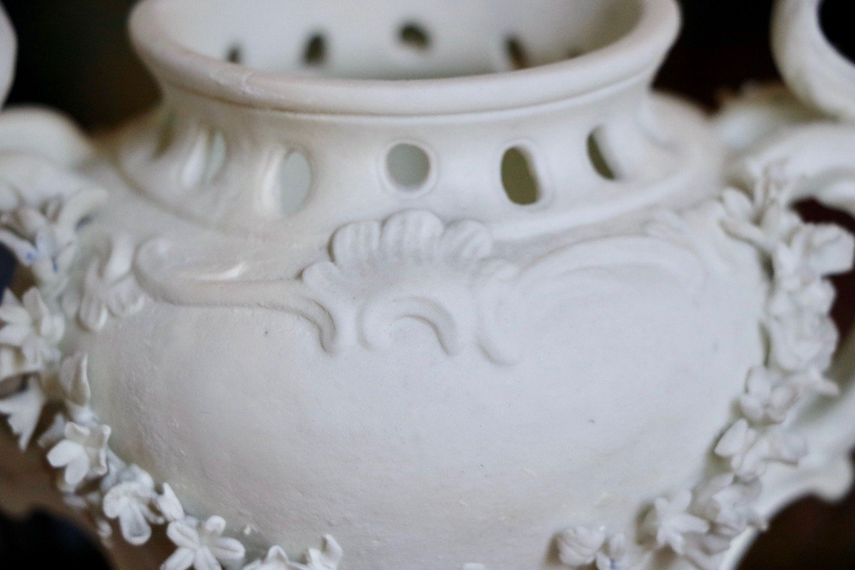 Pair Of Potpourris Vases In Biscuit Porcelain-photo-2