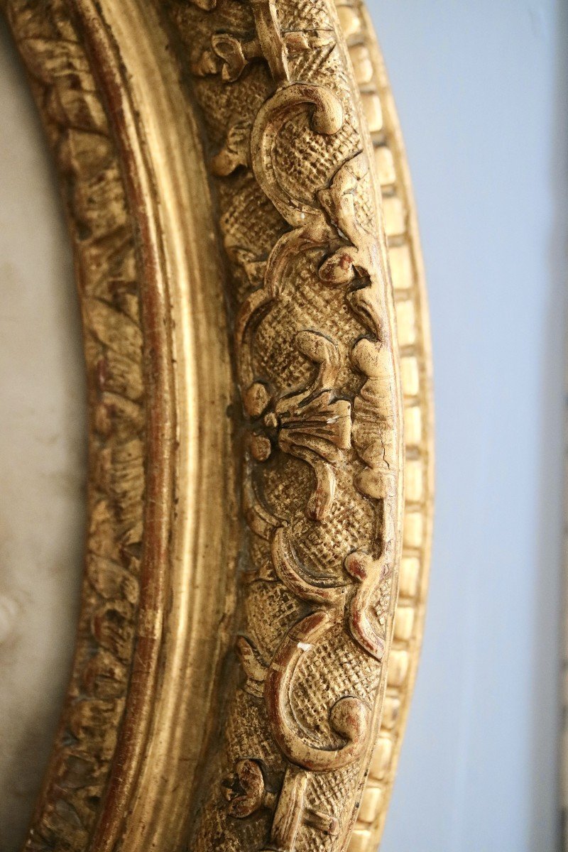 Oval Medallion In White Marble Representative Louis XIV-photo-3
