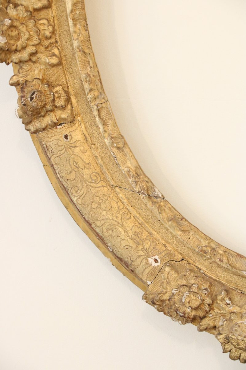 Louis XIV Period Oval Frame In Gilded And Carved Wood-photo-3