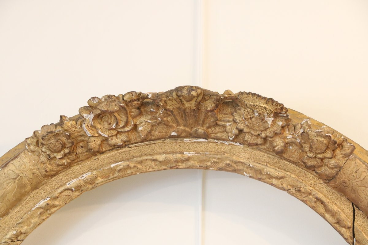 Louis XIV Period Oval Frame In Gilded And Carved Wood-photo-2