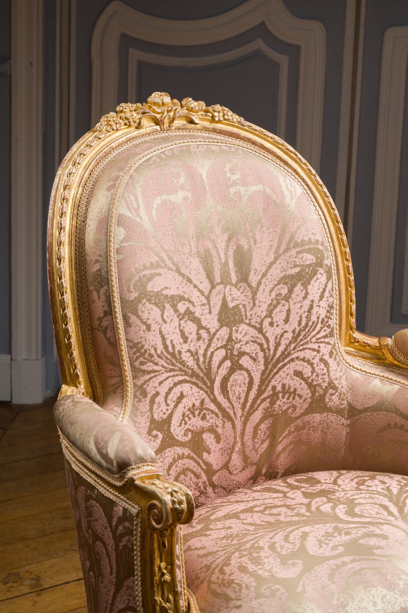 Paire de bergères Louis XVI, estampillée Antoine Gailliard-photo-4