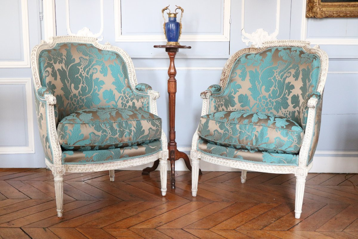 Pair Of Louis XVI Period Bergère Armchairs With Gendarme-hat Style Backs-photo-2