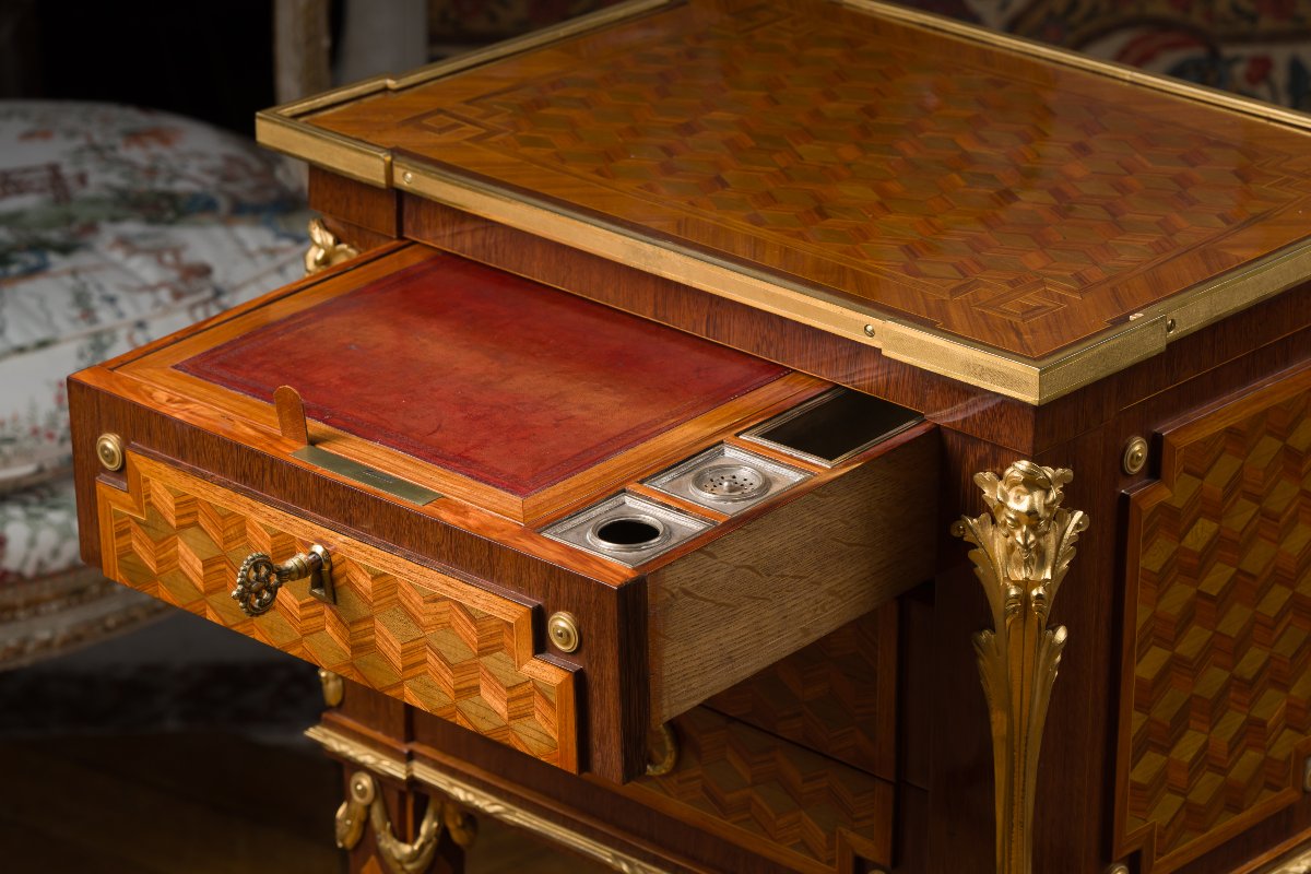 Table de salon d'époque Louis XVI, Philippe-Claude Montigny-photo-6