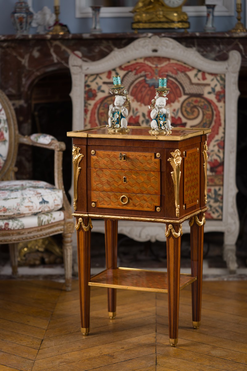 Table de salon d'époque Louis XVI, Philippe-Claude Montigny