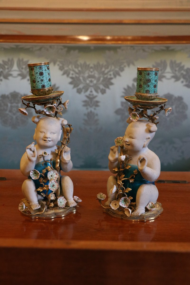 Pair Of Regency Style Candlesticks In Chinese Porcelain Mounted In Gilt Bronze-photo-4