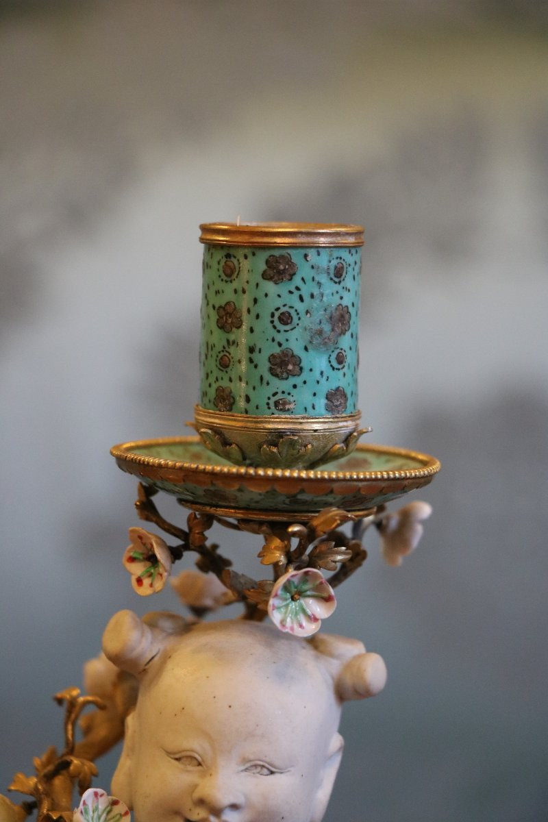Pair Of Regency Style Candlesticks In Chinese Porcelain Mounted In Gilt Bronze-photo-4