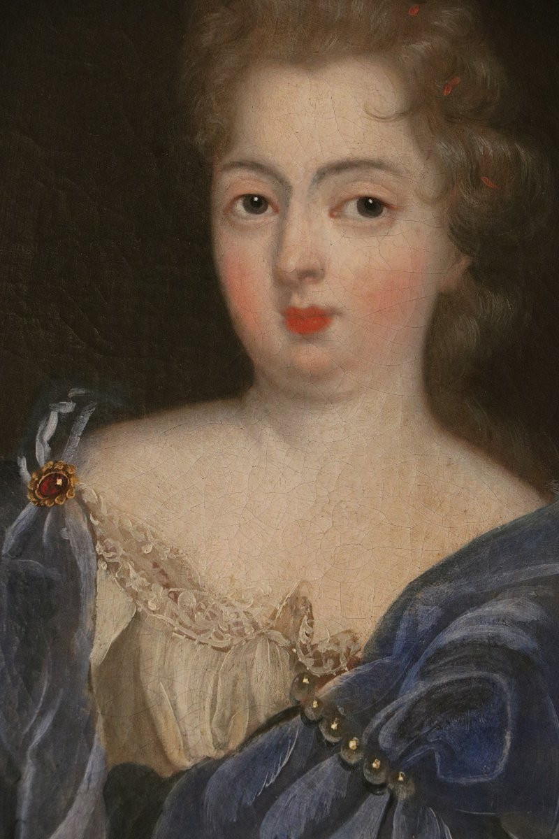 Portrait ovale de Madame de Creil, daté de 1669 -photo-3