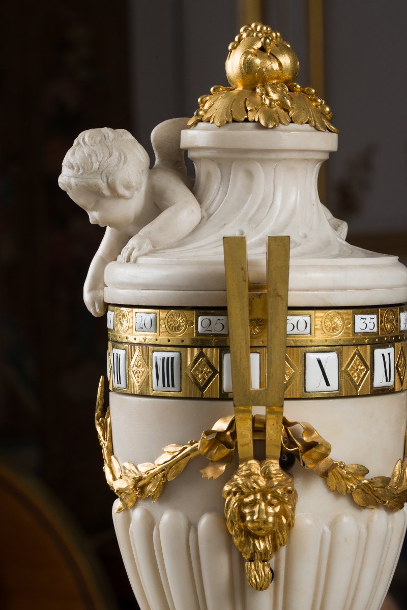 Clock With Rotating Circles In White Marble, Blue Turquin Marble And Chiseled And Gilded Bronze-photo-3
