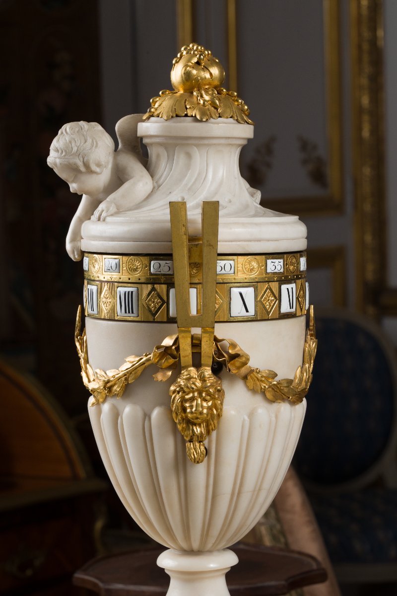 Clock With Rotating Circles In White Marble, Blue Turquin Marble And Chiseled And Gilded Bronze-photo-4