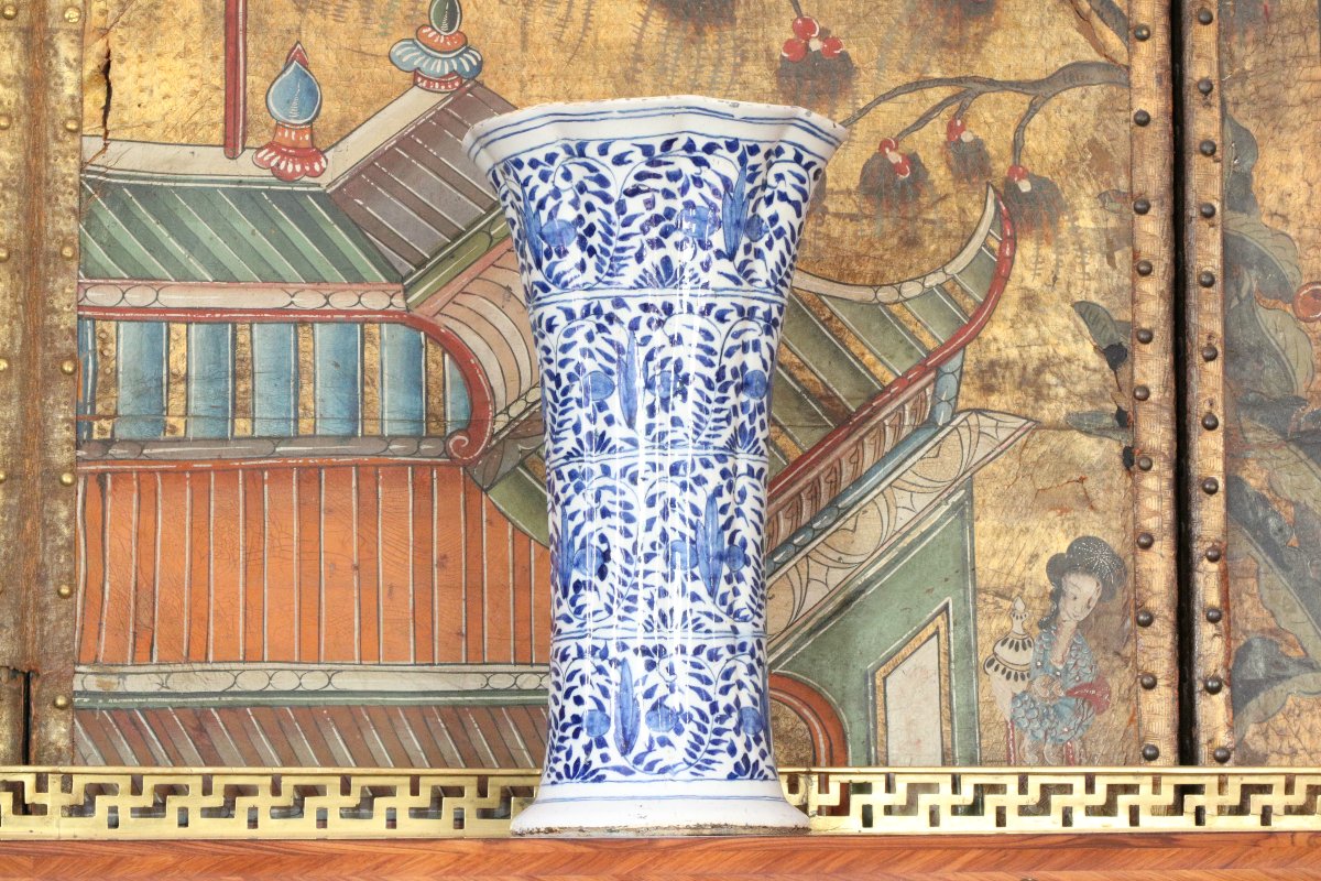 Set Of Three Delftware Vases-photo-3