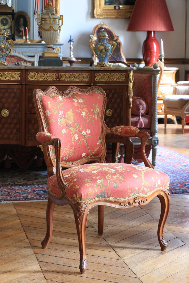 Fauteuil à coiffer d'époque Louis XV, estampillé Pierre Bara.