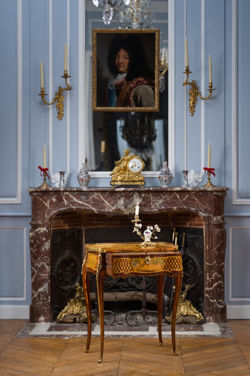 Table à écrire dite « à la Pompadour » estampillée Léonard Boudin-photo-2