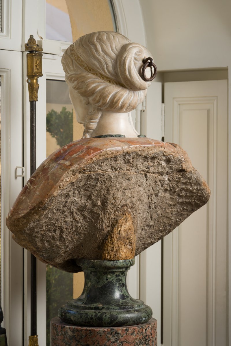 Pair Of 18th-century Marble Busts-photo-2