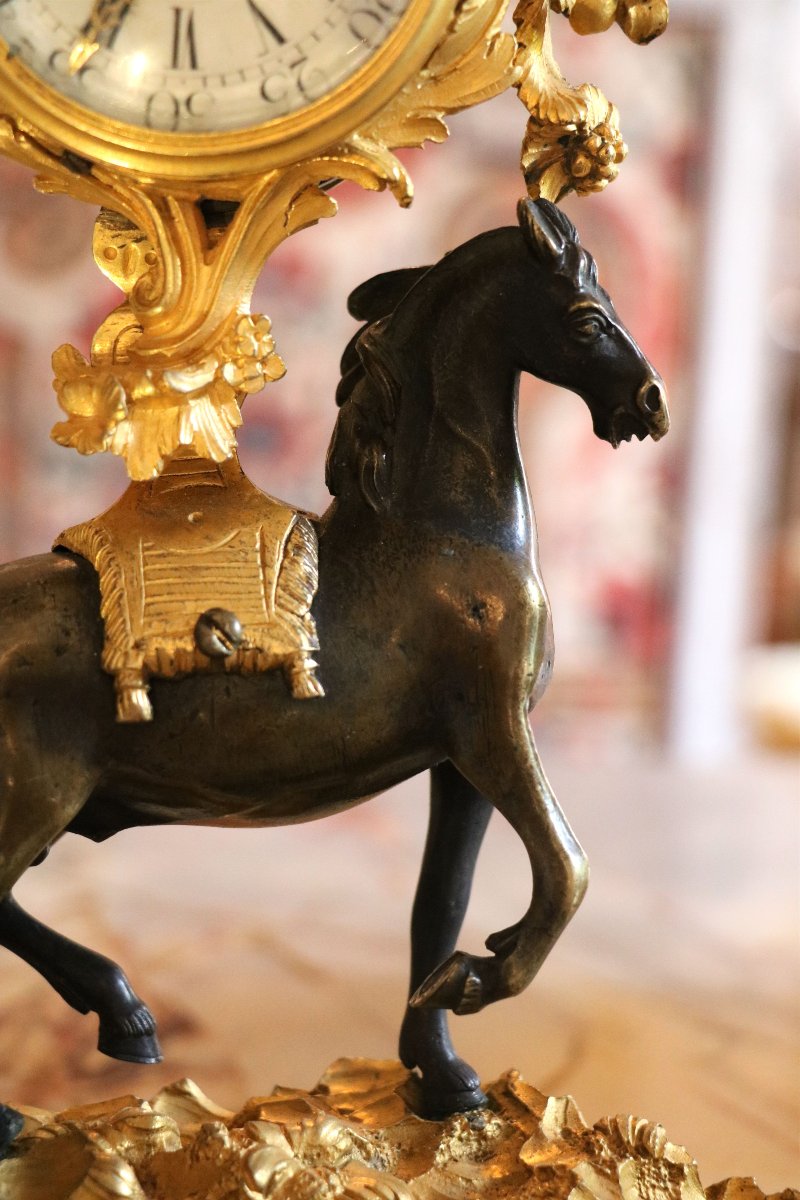 "horse" Table Clock, Louis XV Period, Chiseled And Gilded Bronze, With Patina-photo-4
