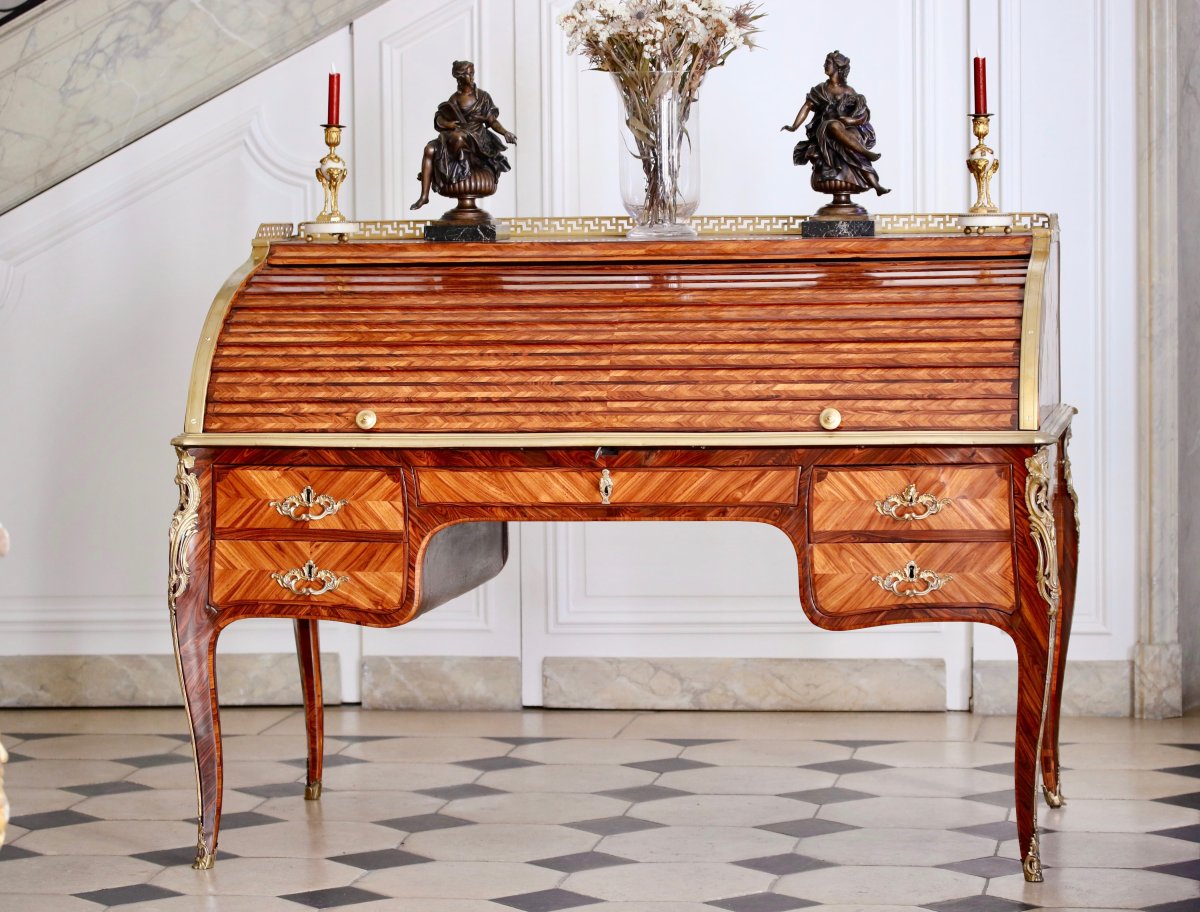Bureau à cylindre estampillé Tuart et Boudin