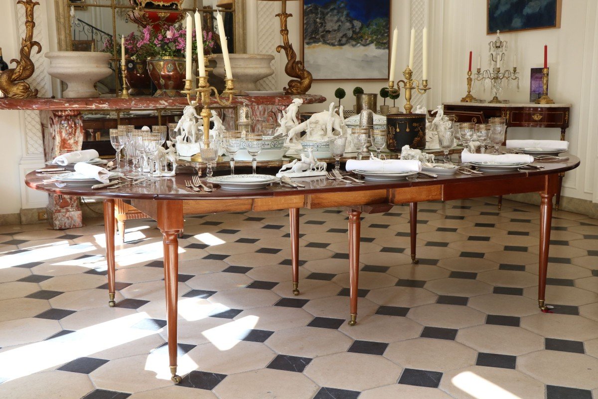 Table De Salle à Manger En Acajou