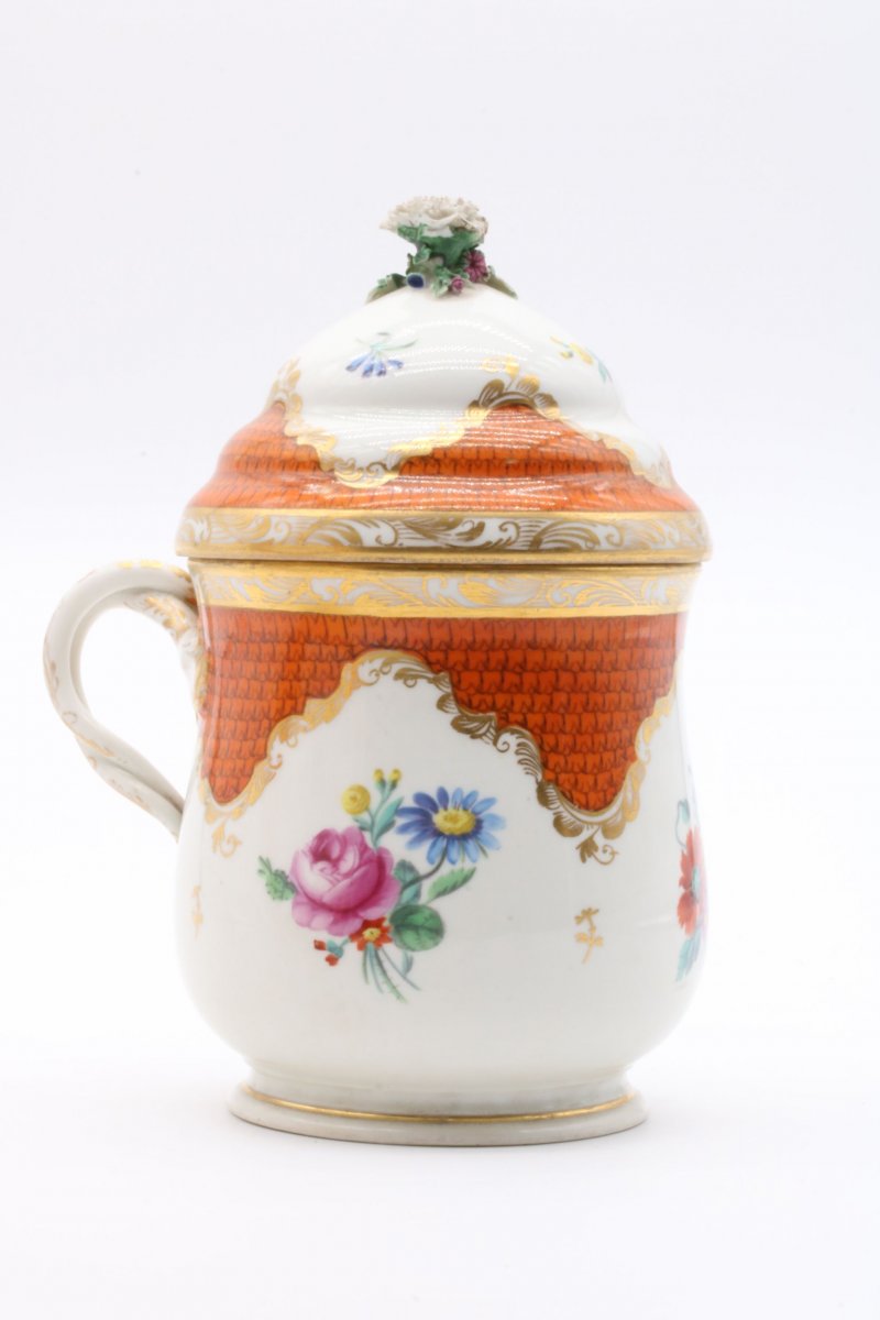 Covered Jar And Its Display In Vienna Porcelain Called -photo-4