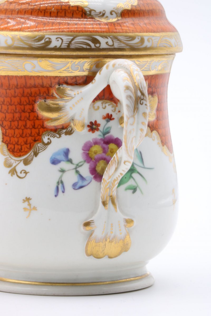 Covered Jar And Its Display In Vienna Porcelain Called -photo-5