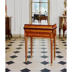 Rare Tric-trac Table Inlaid With Rosewood