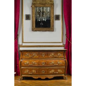 Exceptional Inlaid Tomb Commode