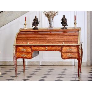 Bureau à cylindre estampillé Tuart et Boudin