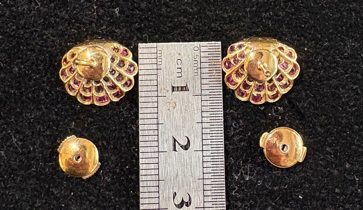 Rubis And Gold Earrings-photo-2