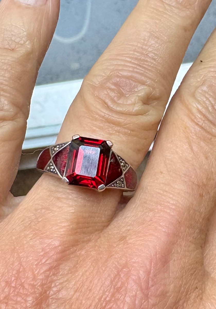 Silver Ring With Garnet And Marcasite Enamel-photo-4
