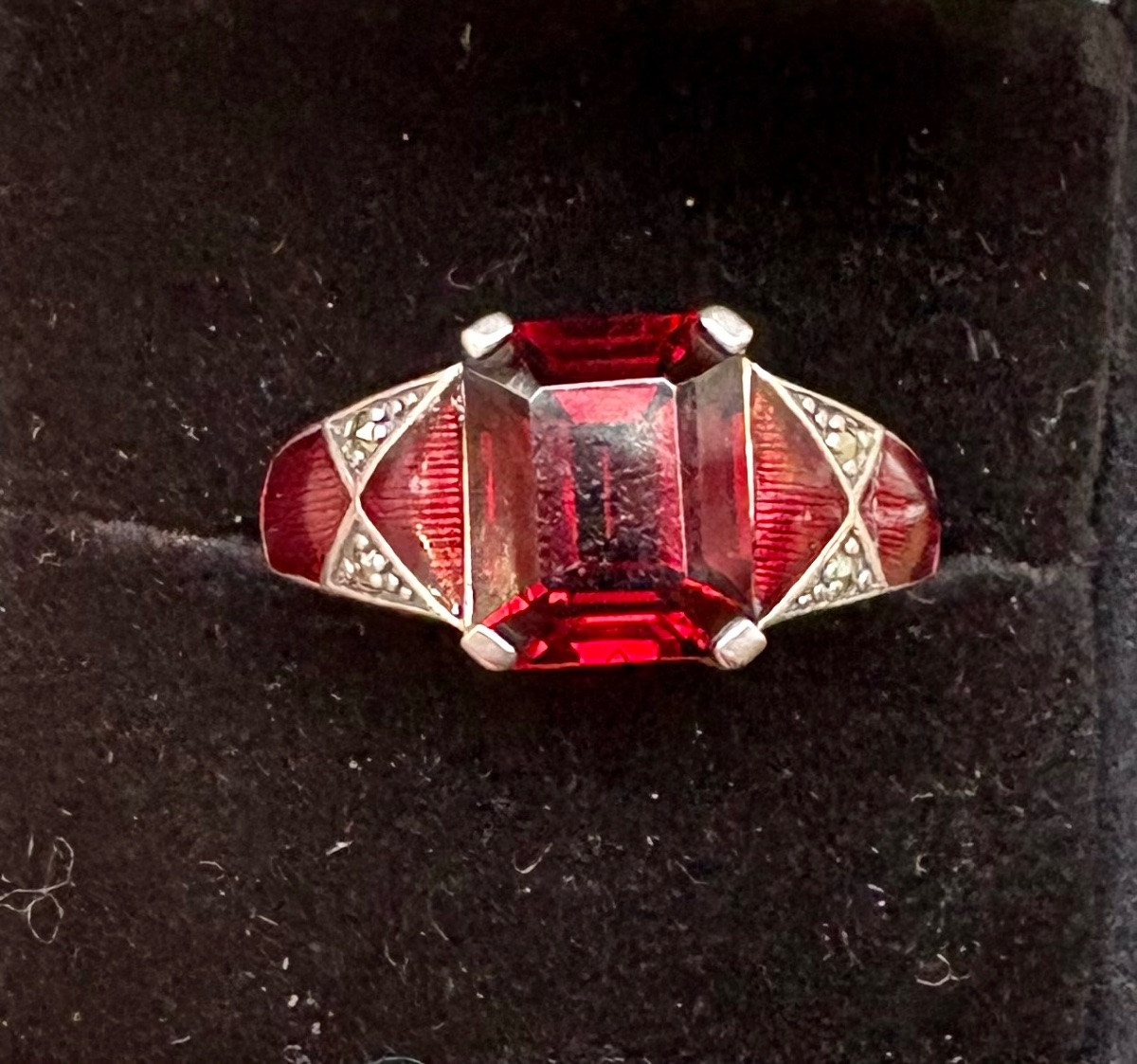 Silver Ring With Garnet And Marcasite Enamel-photo-6