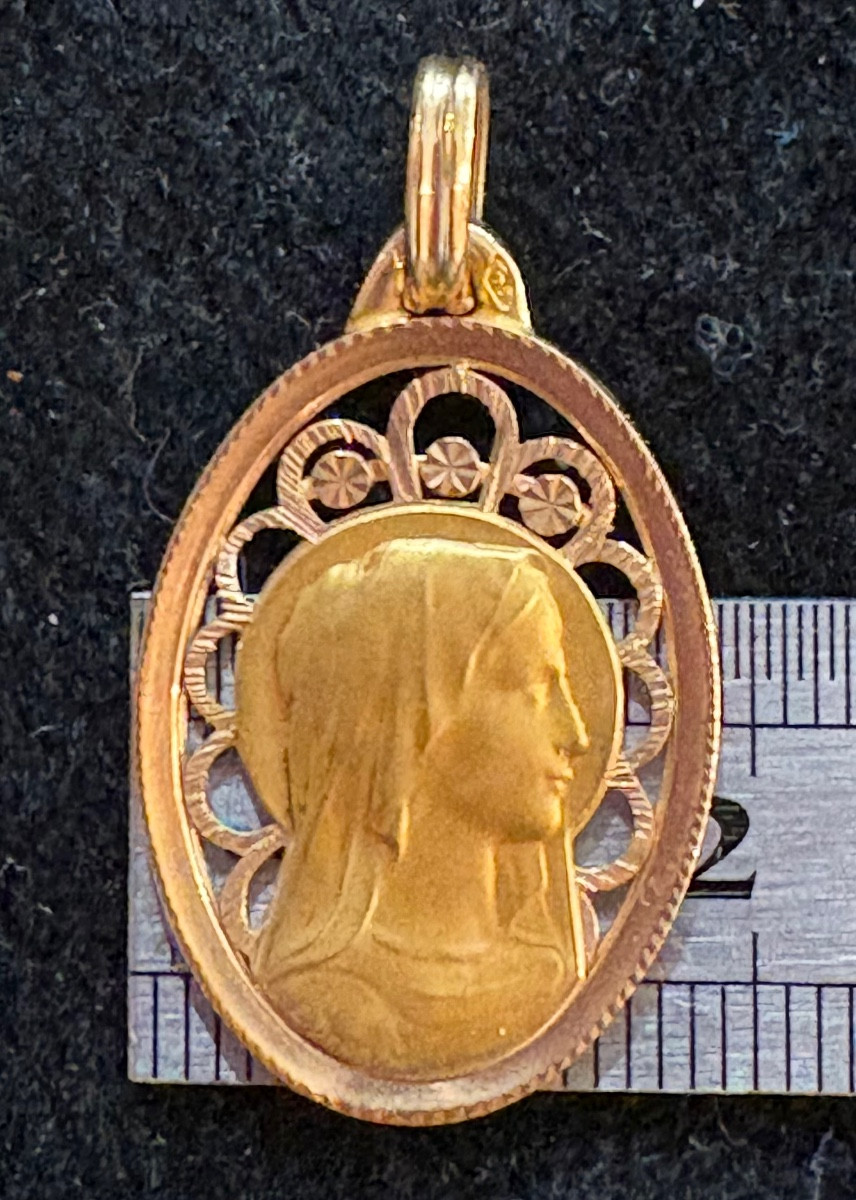 Médaille vierge or 18 carats signée Dropsy-photo-3