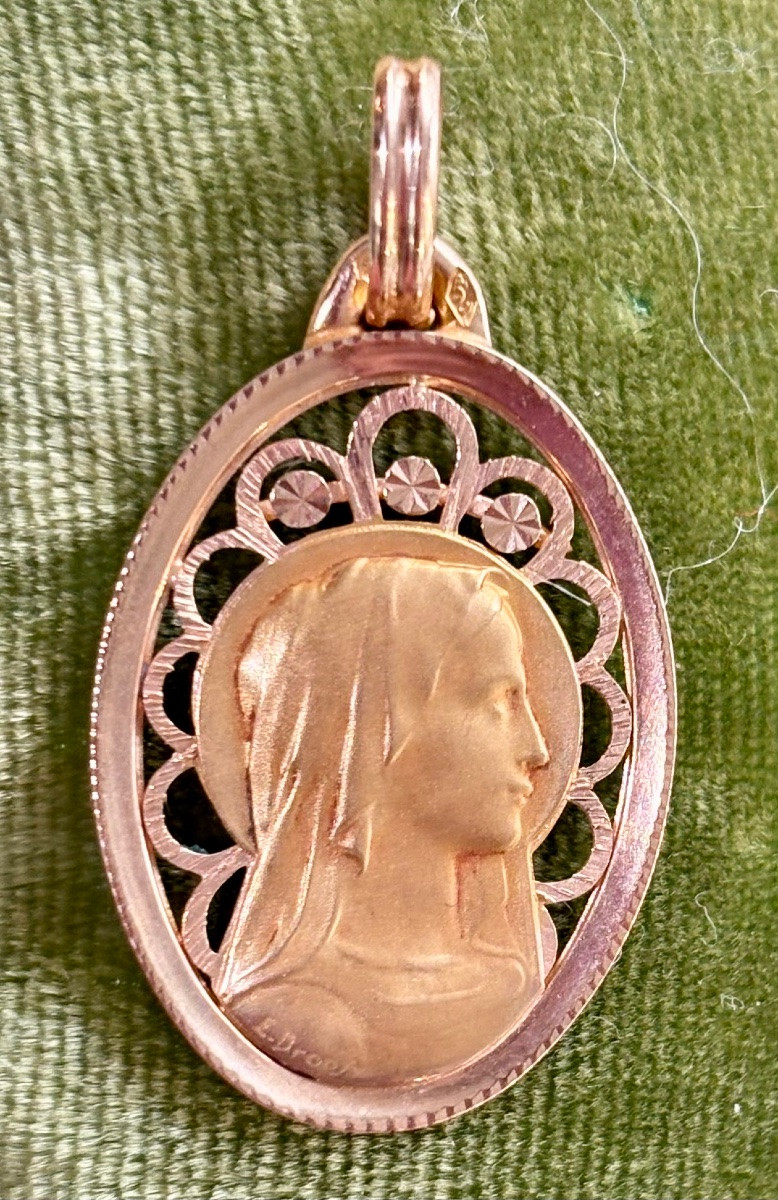 Médaille vierge or 18 carats signée Dropsy-photo-1