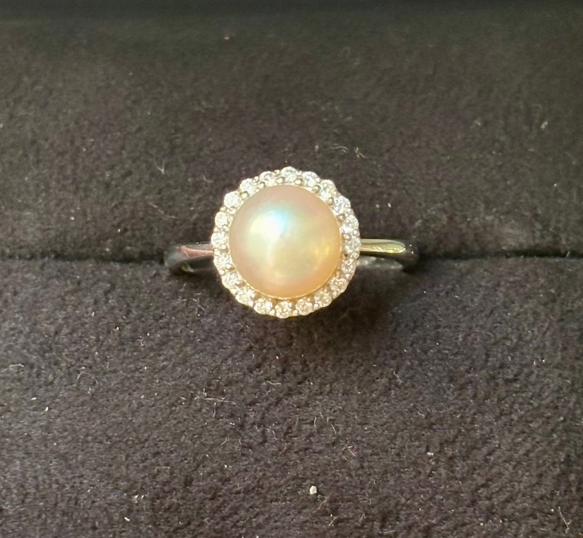 White Gold Ring With Cultured Pearl And Diamonds -photo-2