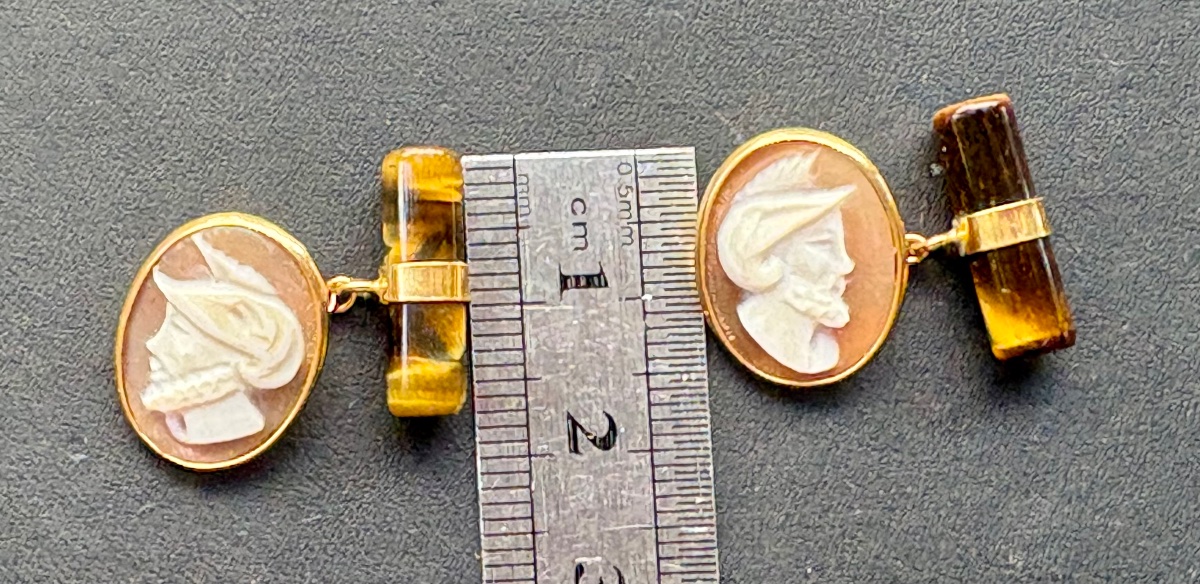 Gold Cameo Cufflinks -photo-2