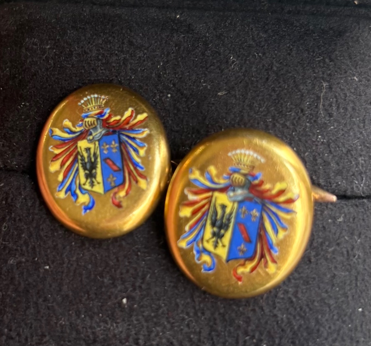 18k Gold Cufflinks With Enamel-photo-4
