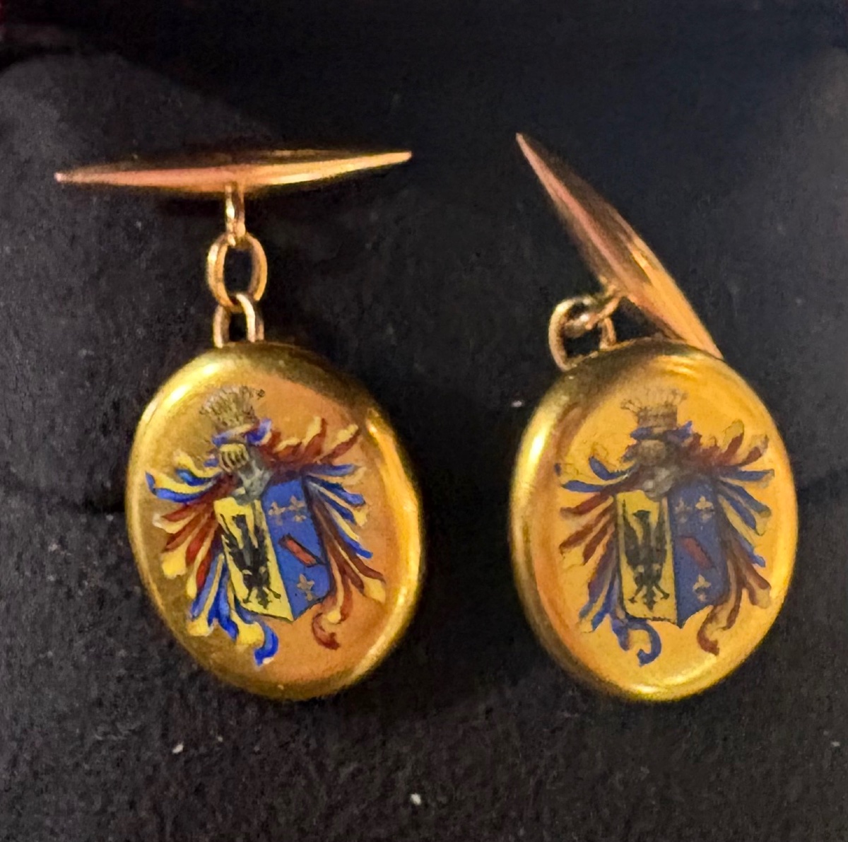 18k Gold Cufflinks With Enamel