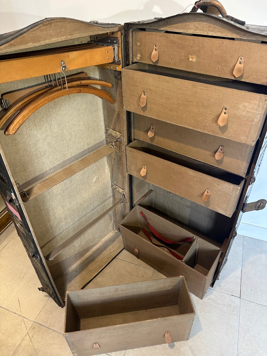 Travel Trunk-photo-1